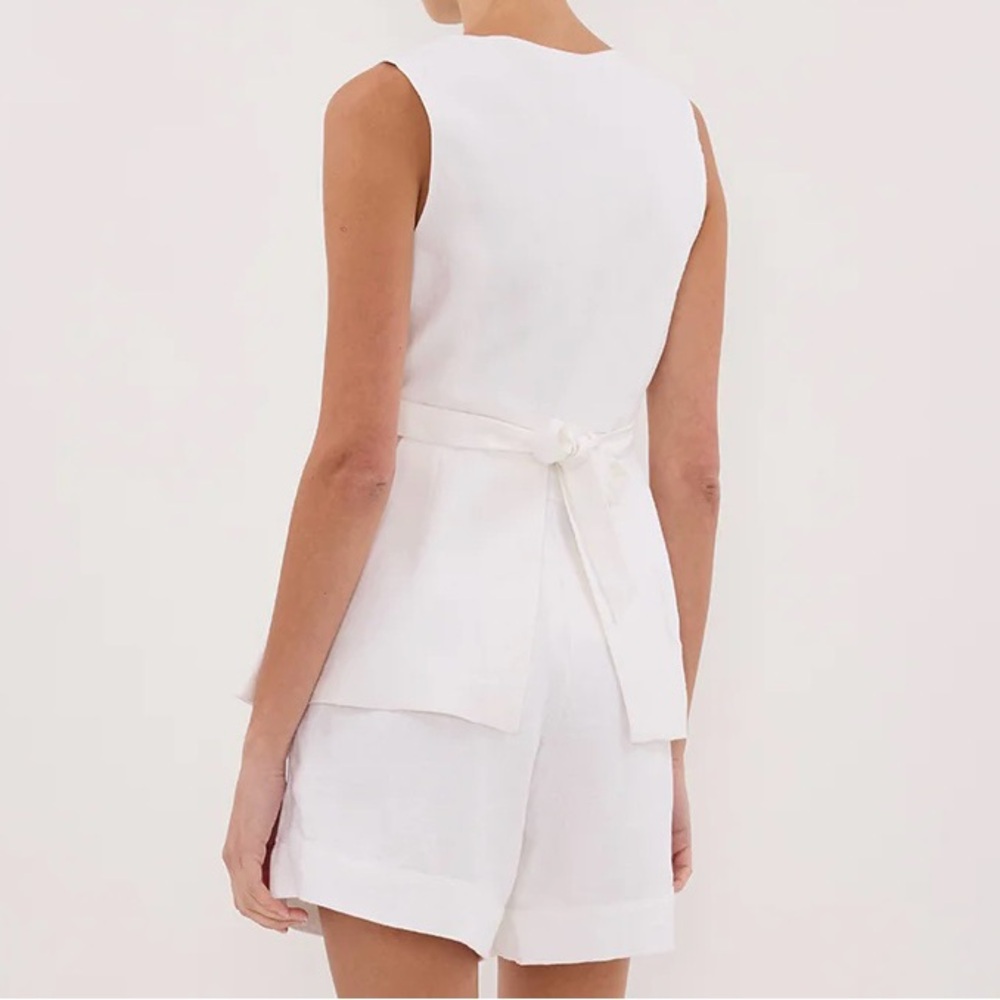 Dissh White Sleeveless Linen Vest - Picture 4 of 6